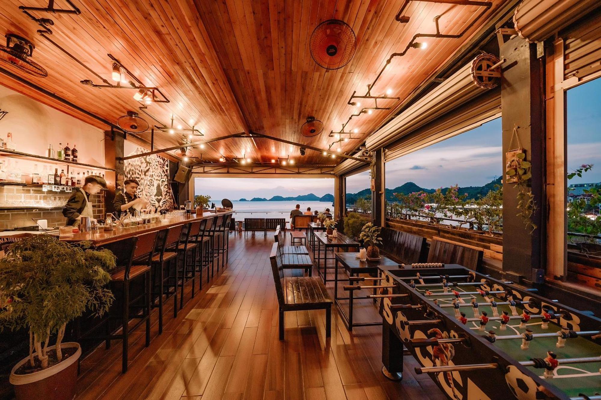 Catba Pod Hostel - Restaurant And Rooftop Bar Dong Khe Sau المظهر الخارجي الصورة