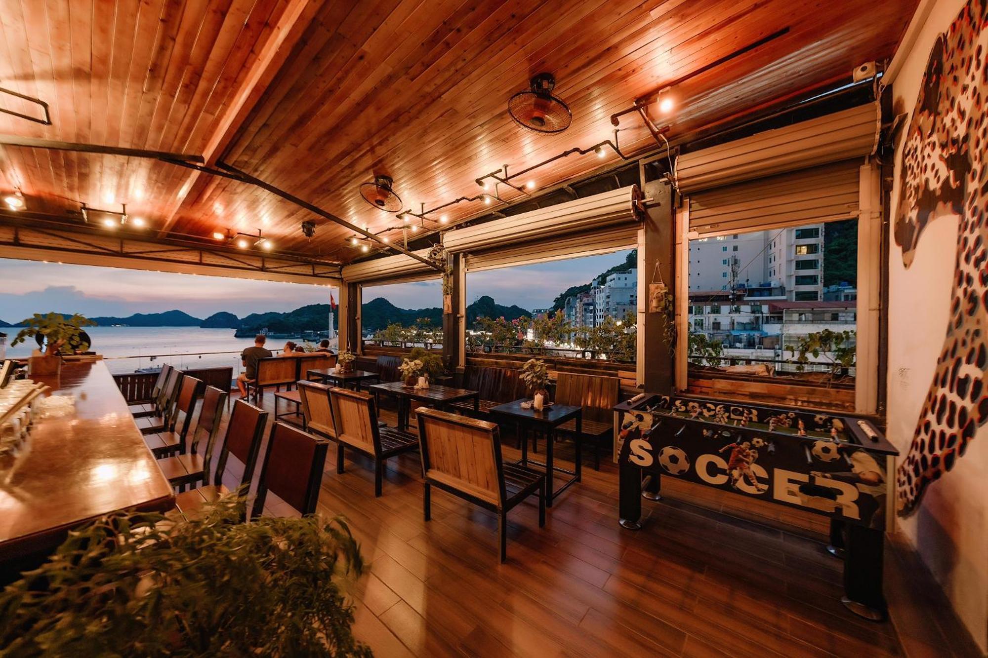 Catba Pod Hostel - Restaurant And Rooftop Bar Dong Khe Sau المظهر الخارجي الصورة